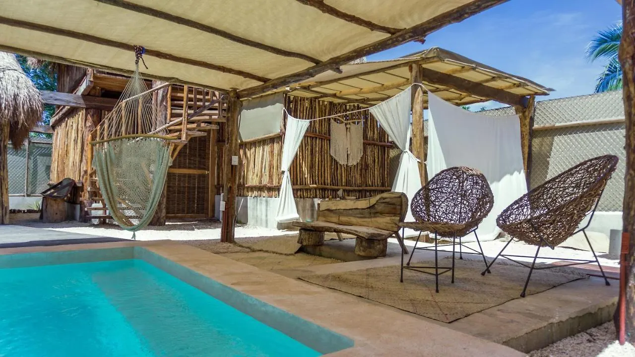 *** Hotel Jungla Y Estrellas Coba Mexico